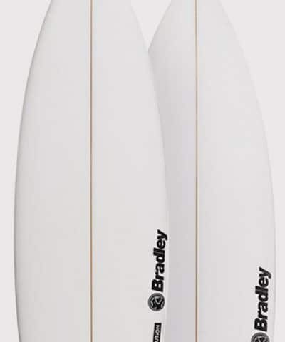 High performance board available for rental at Tiago Pires Surf School.